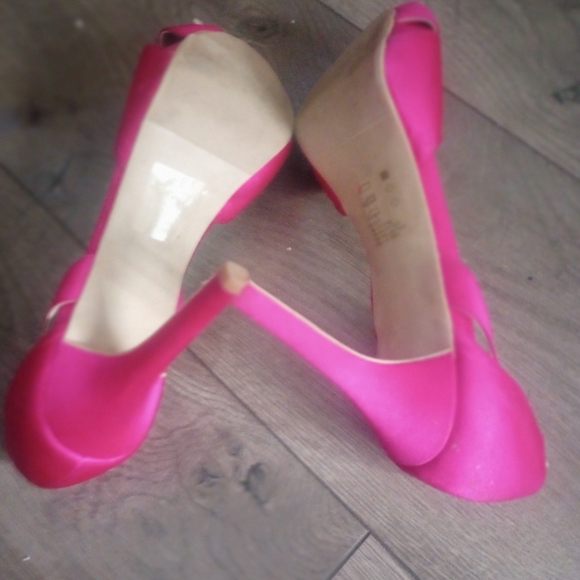 Elegant Pink Women's Heels By David's Bridal - Picture 5 of 6